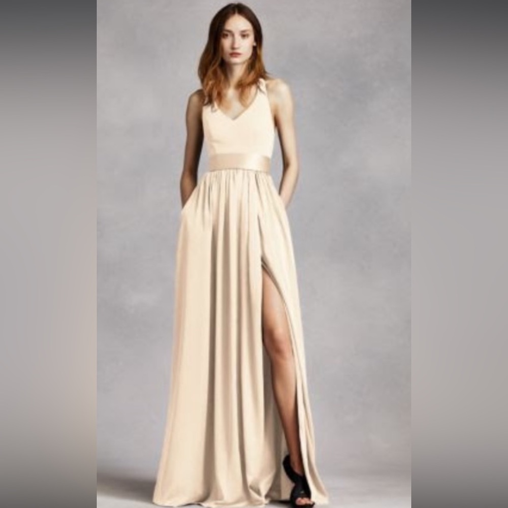 Vera Wang V-Neck Halter Gown w/ Sash & Pockets: Champagne, Size 2. NWT